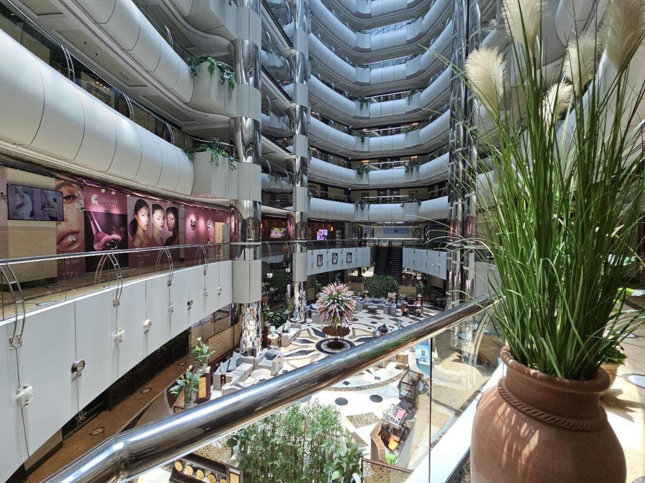 Royal Concorde Hotel & Suite Dubai Exterior foto