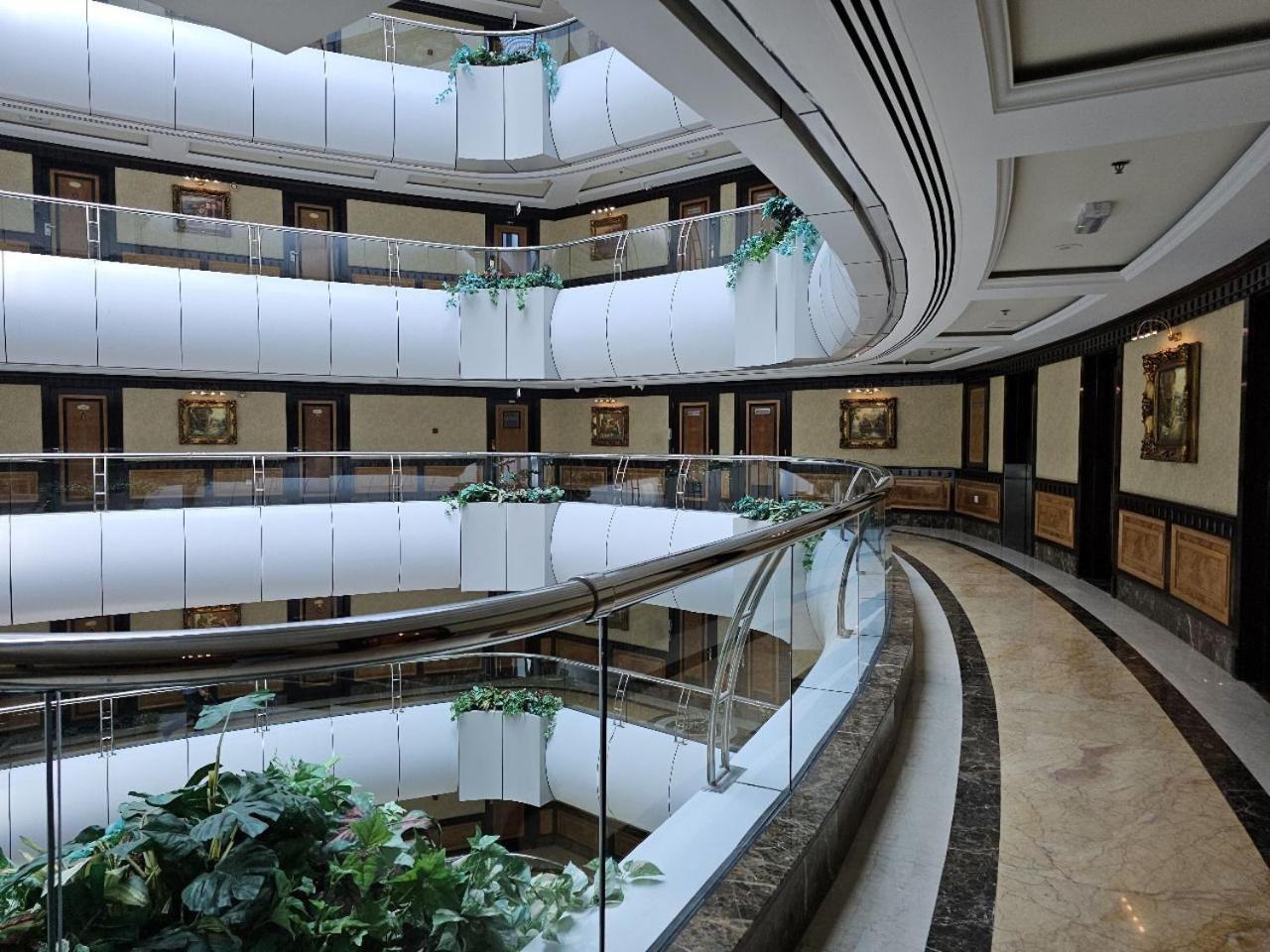 Royal Concorde Hotel & Suite Dubai Exterior foto