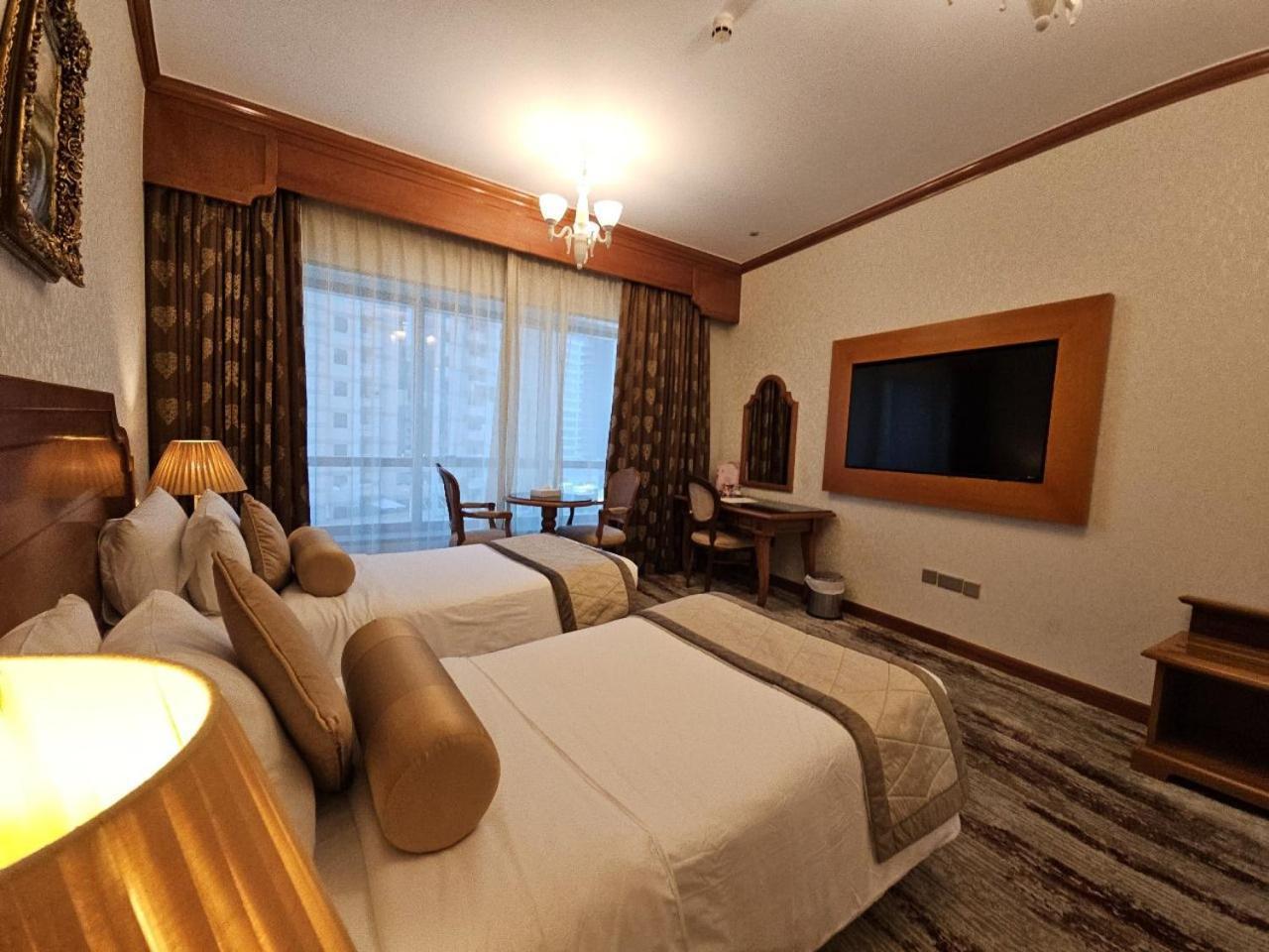 Royal Concorde Hotel & Suite Dubai Exterior foto